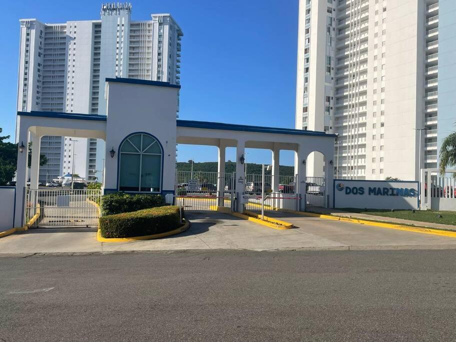 Ocean View 2 Bed 1 Bath 2 Parkings & Pool @ Dos Marinas Fajardo Apartment Exterior photo